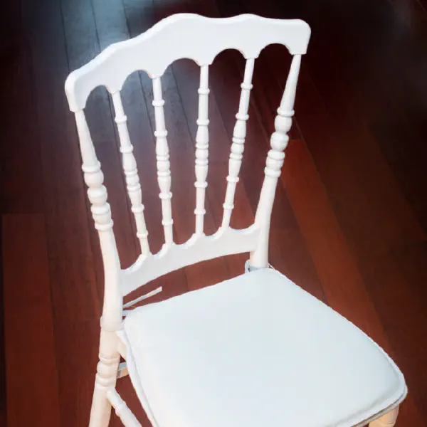 Chaise Napoléon Blanche d'Occasion | Mariage & Réception