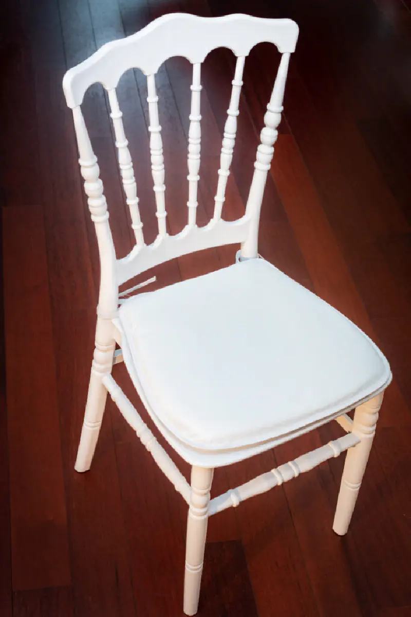 Chaise Napoléon Blanche d'Occasion | Mariage & Réception